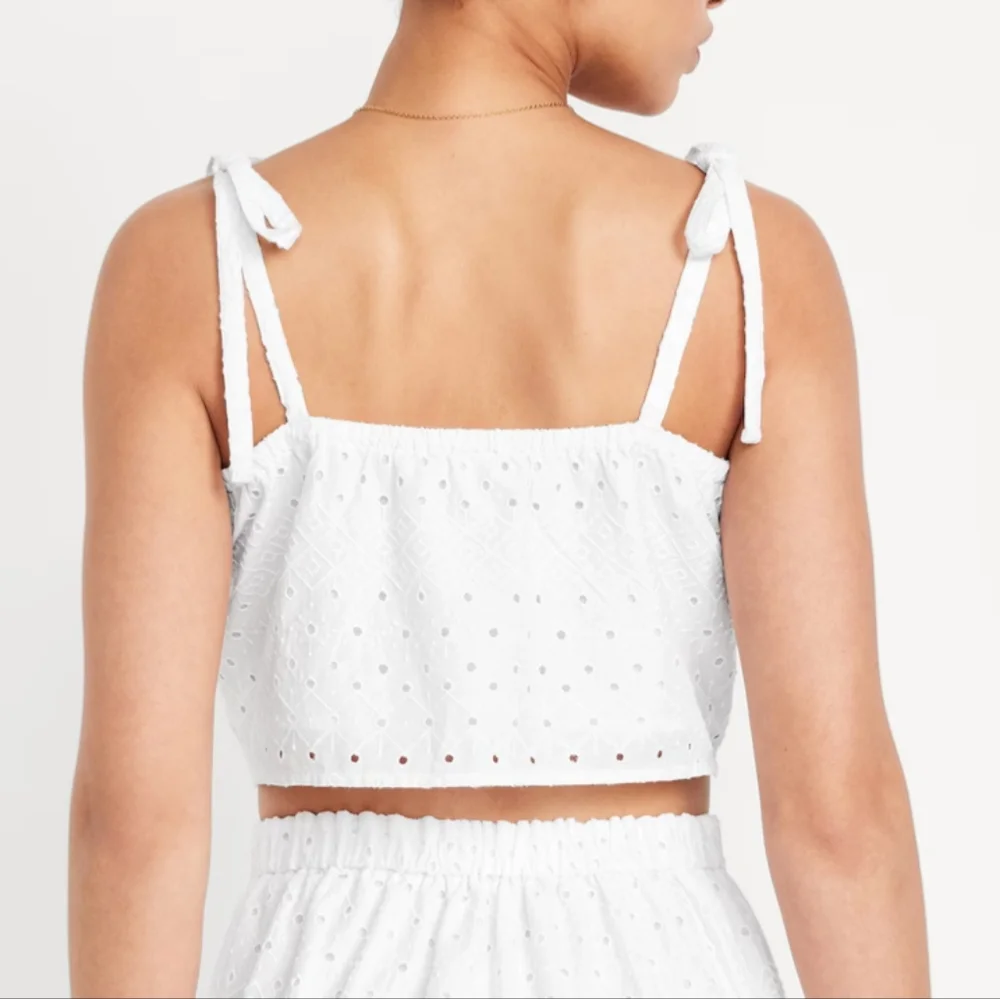 NWT Old Navy Cami Eyelet Top in White | Tie Strap | Sold out on Old Navy | S - Picture 2 of 7